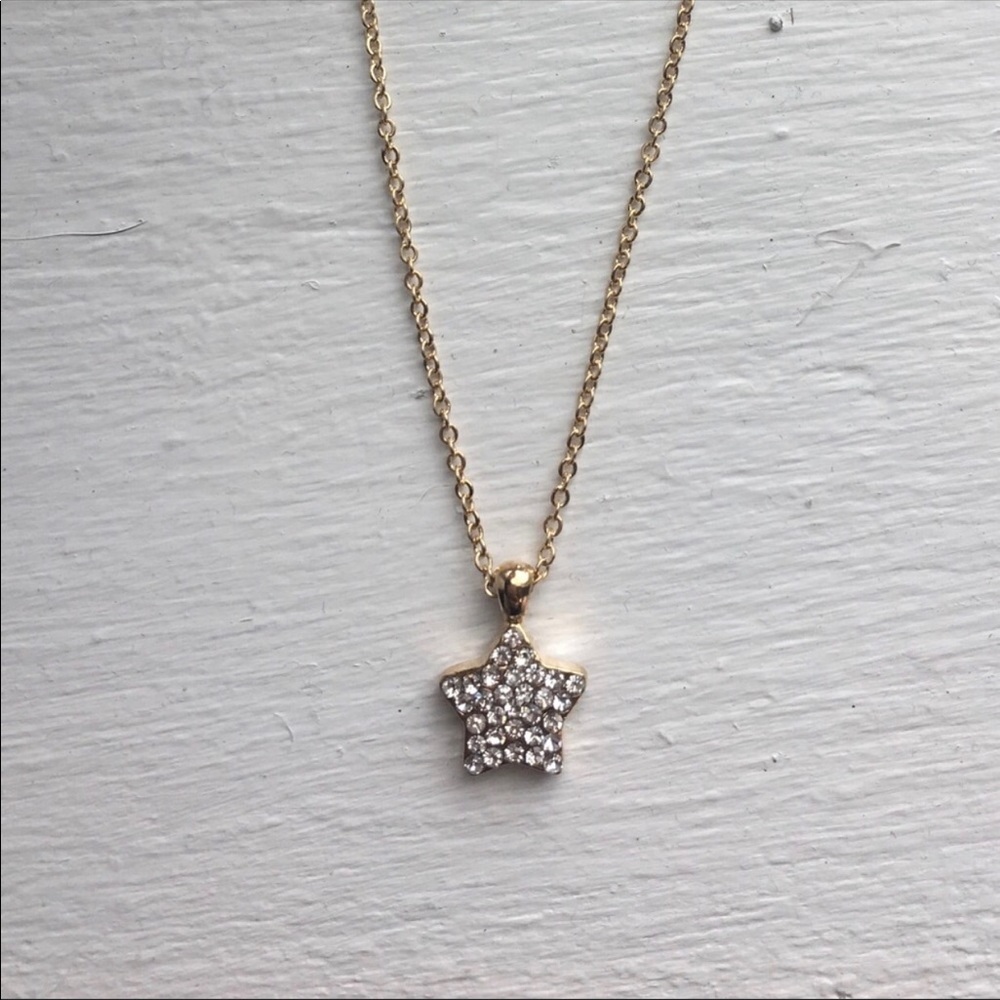 ⭐️ Star necklace!!